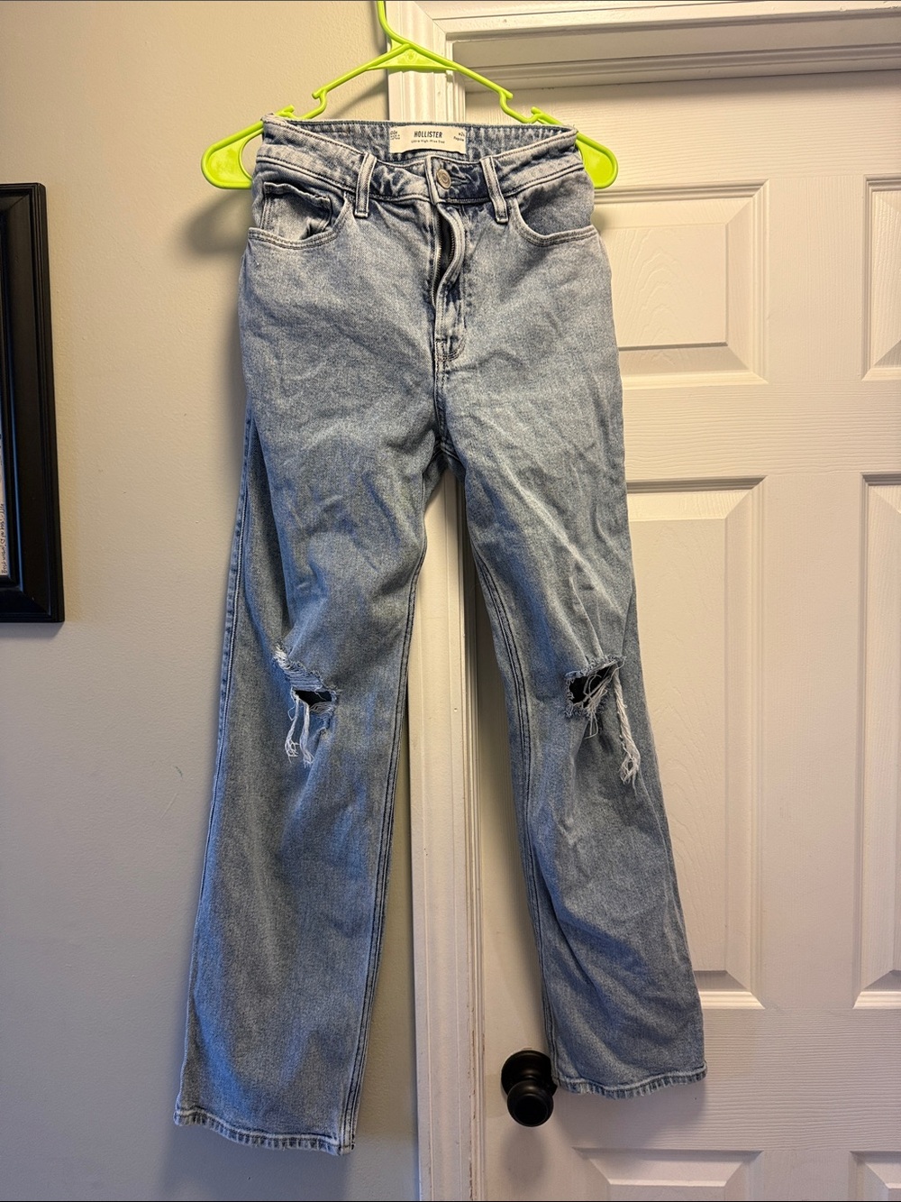 Hollister Light Wash Distressed Straight-Leg Jeans - Women